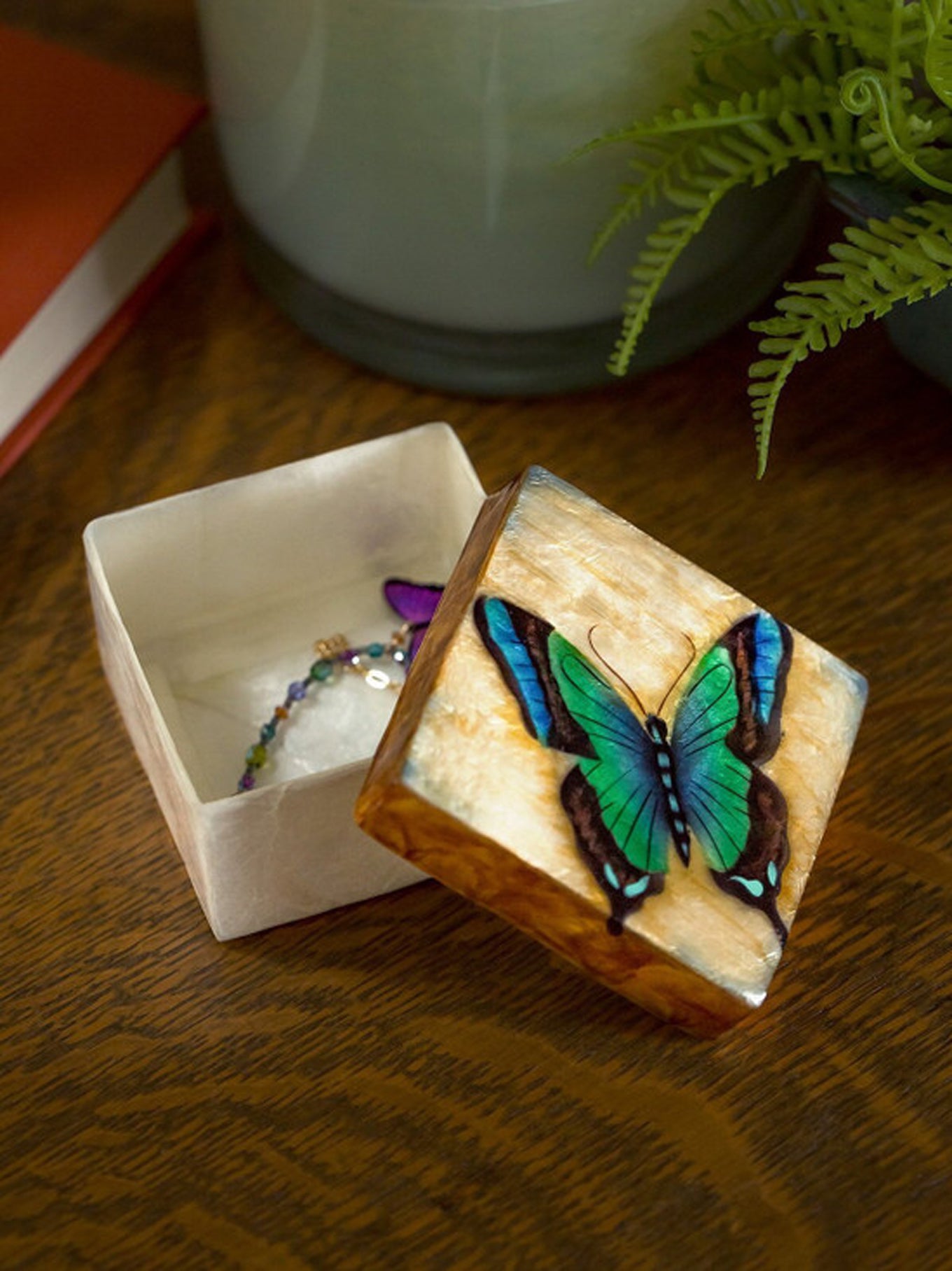 Ulysses Butterfly Capiz Shell Box C147635