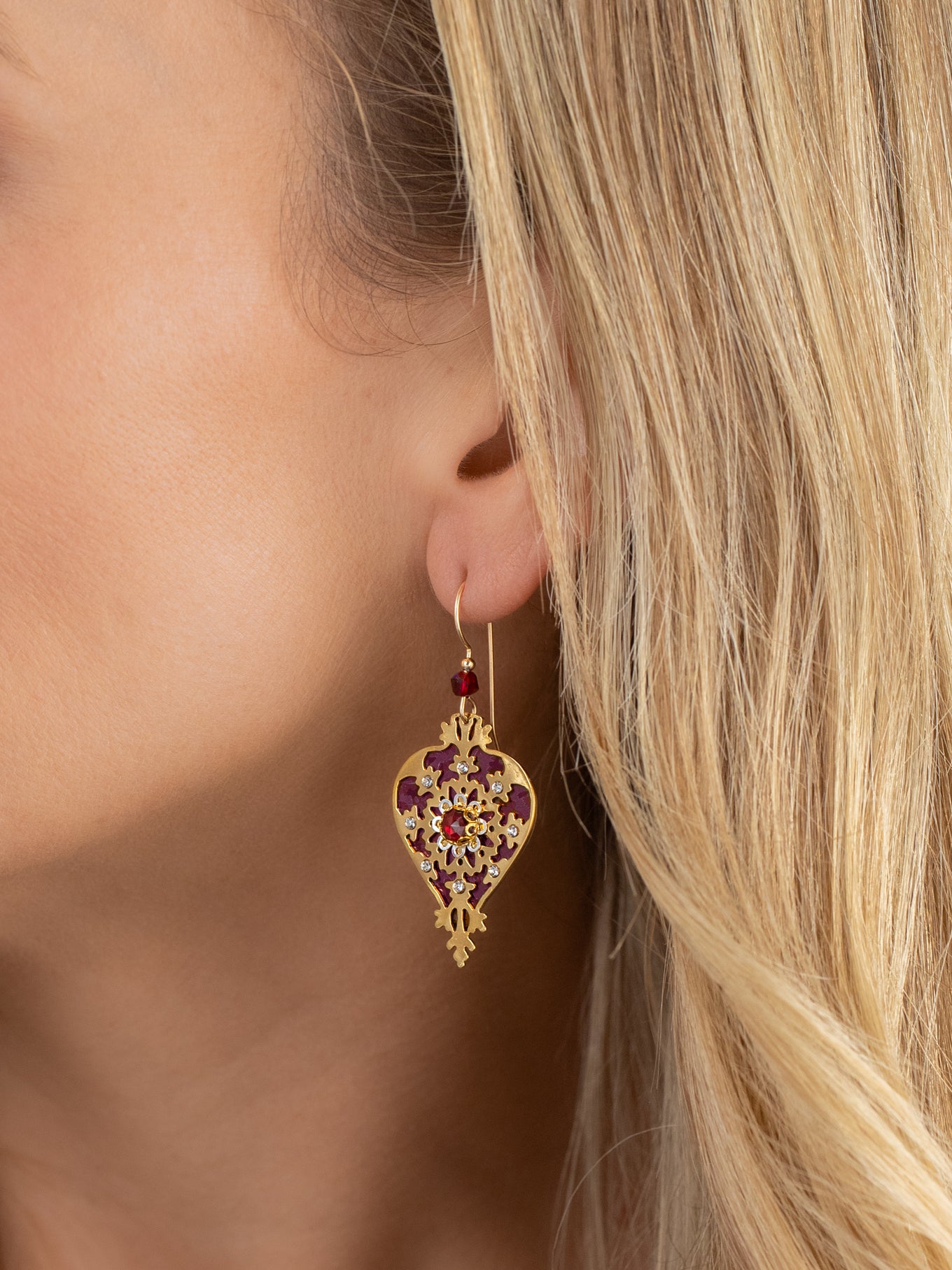 Royal Heart Earrings C136564