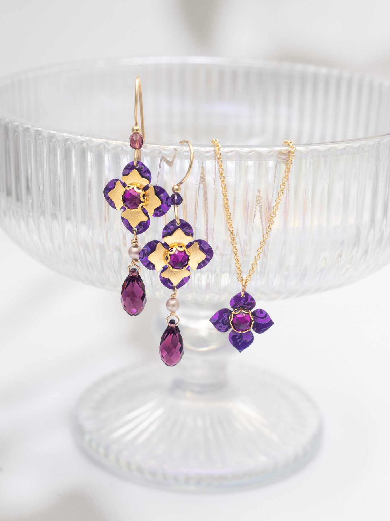 Petite Fleur Pendant Necklace C466579