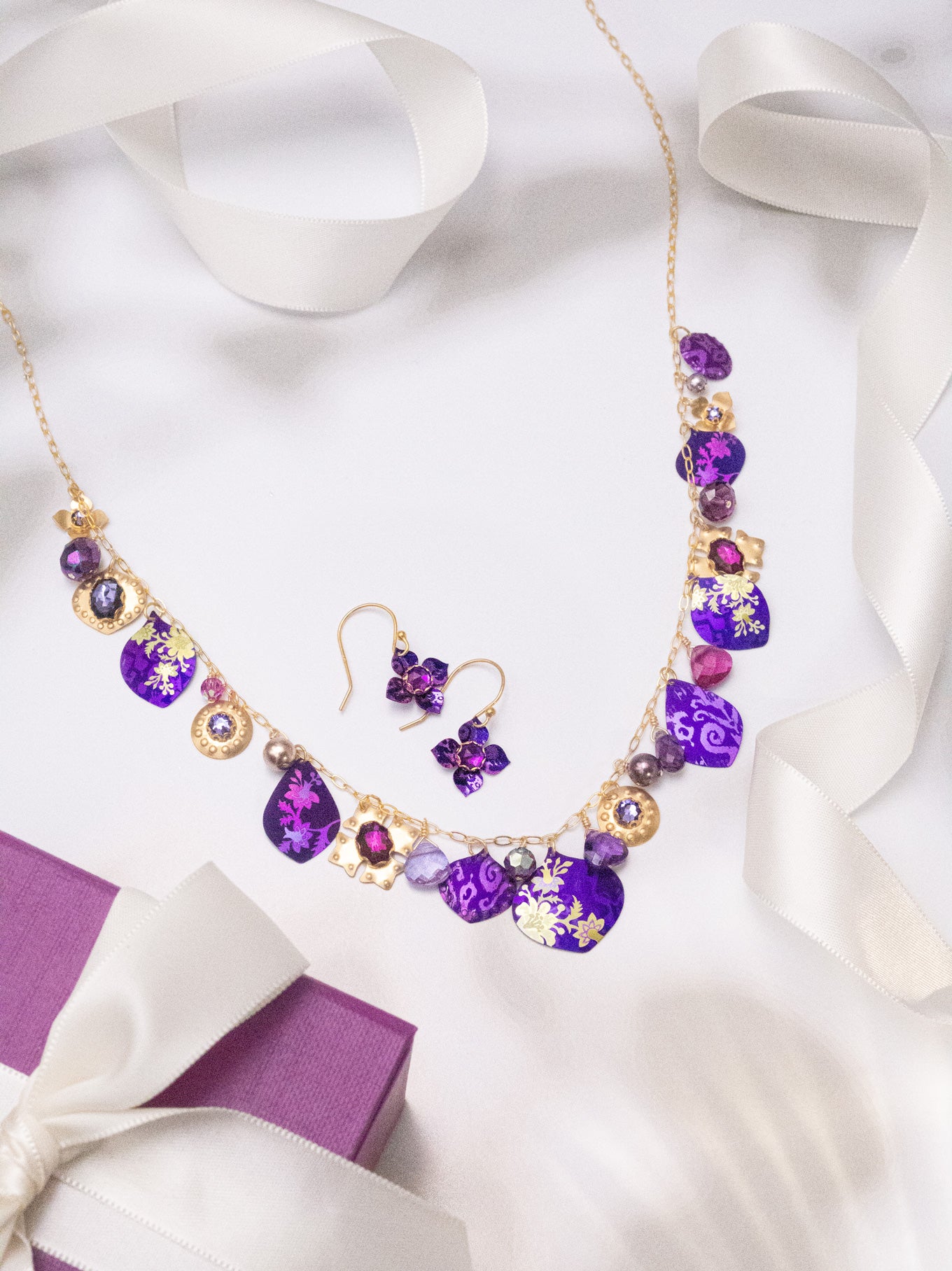 Petite Fleur Earrings C466571