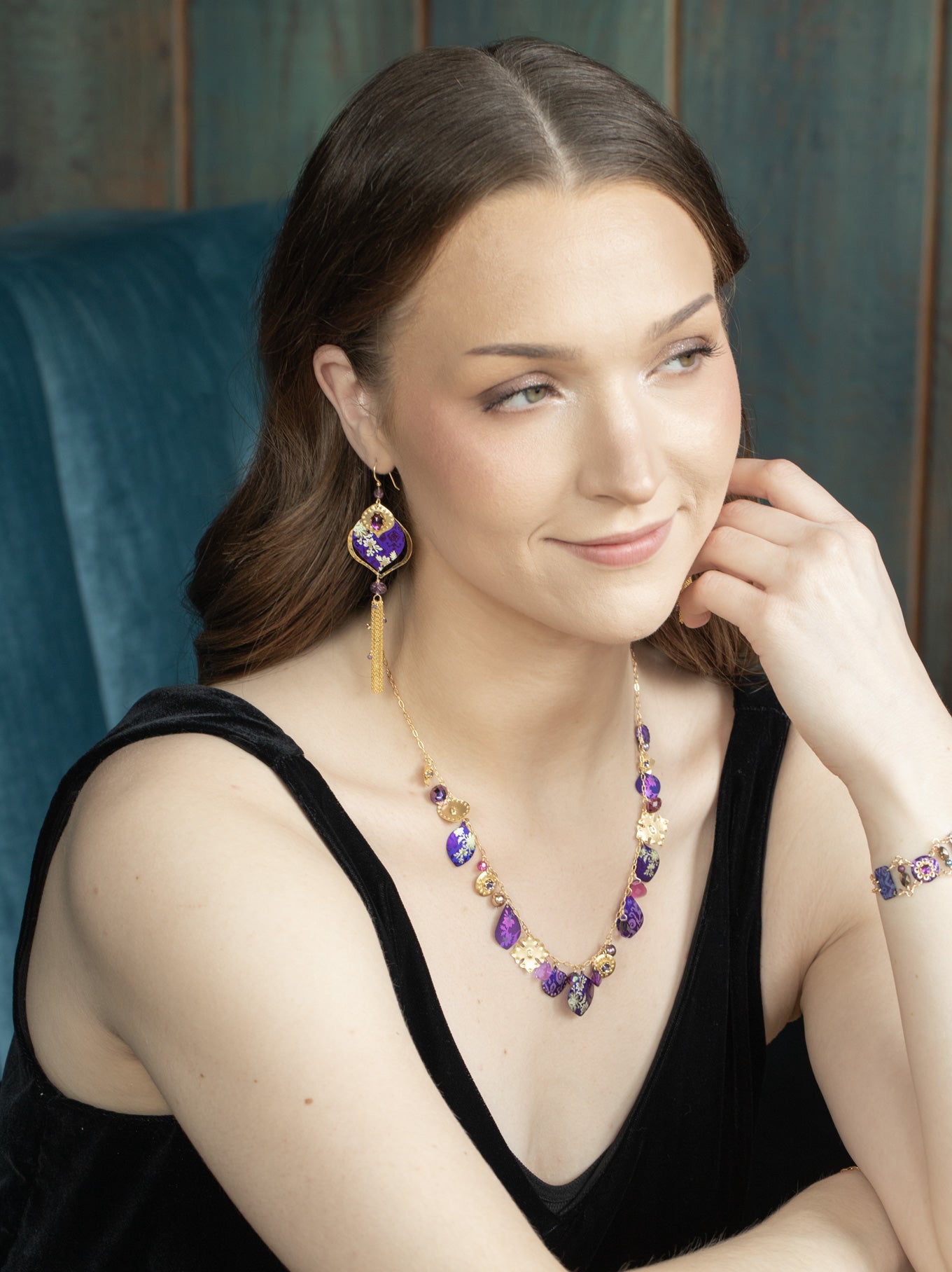 2025 Holiday Limited Edition Earrings C466601