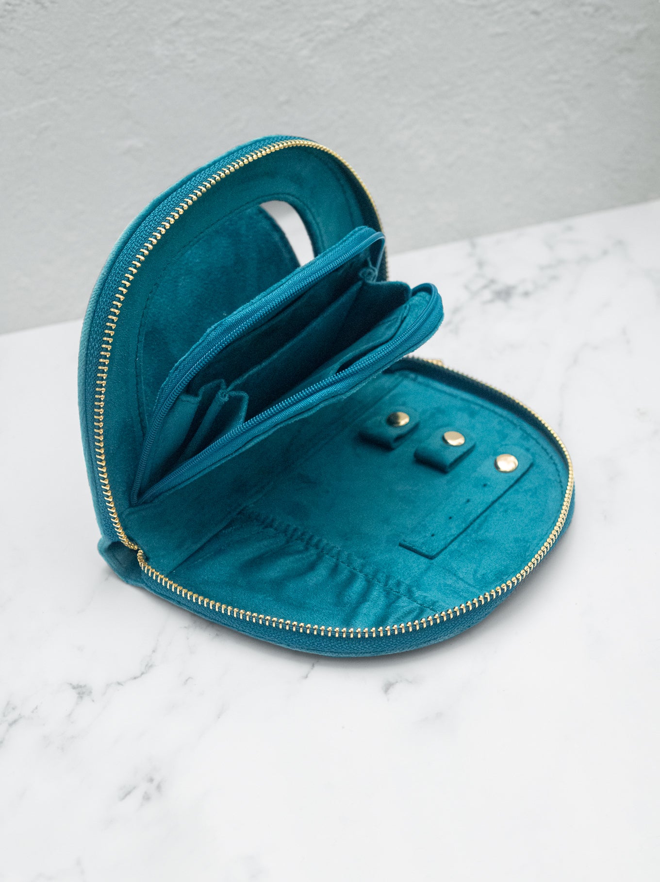 Holly Yashi Signature Velvet Jewelry Travel Case C498022