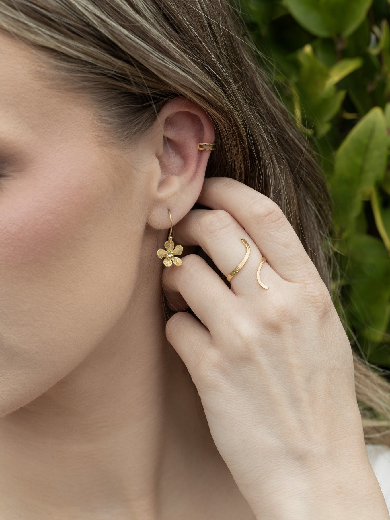 Odette Ear Cuff C669741