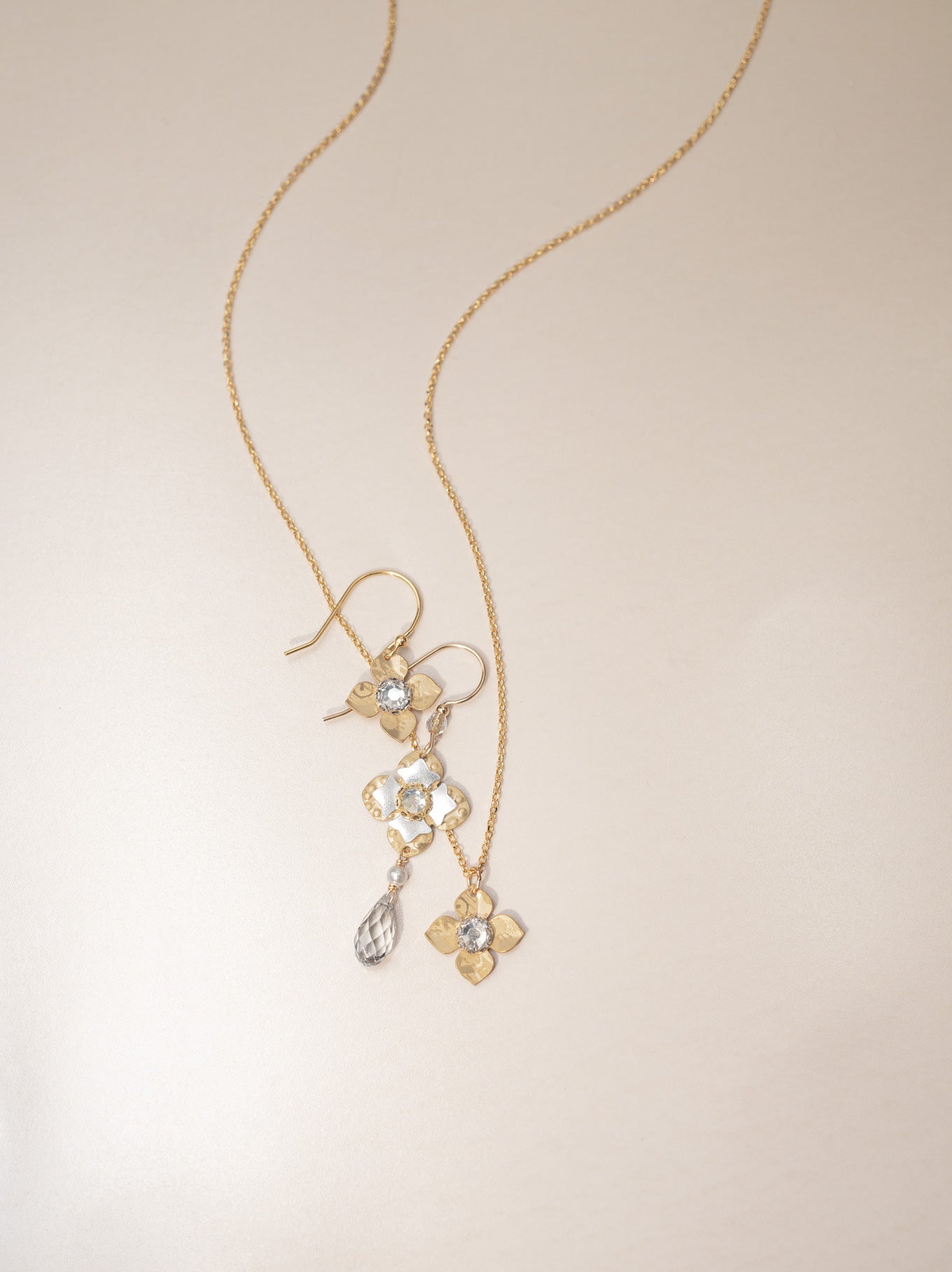 Petite Fleur Earrings C466669