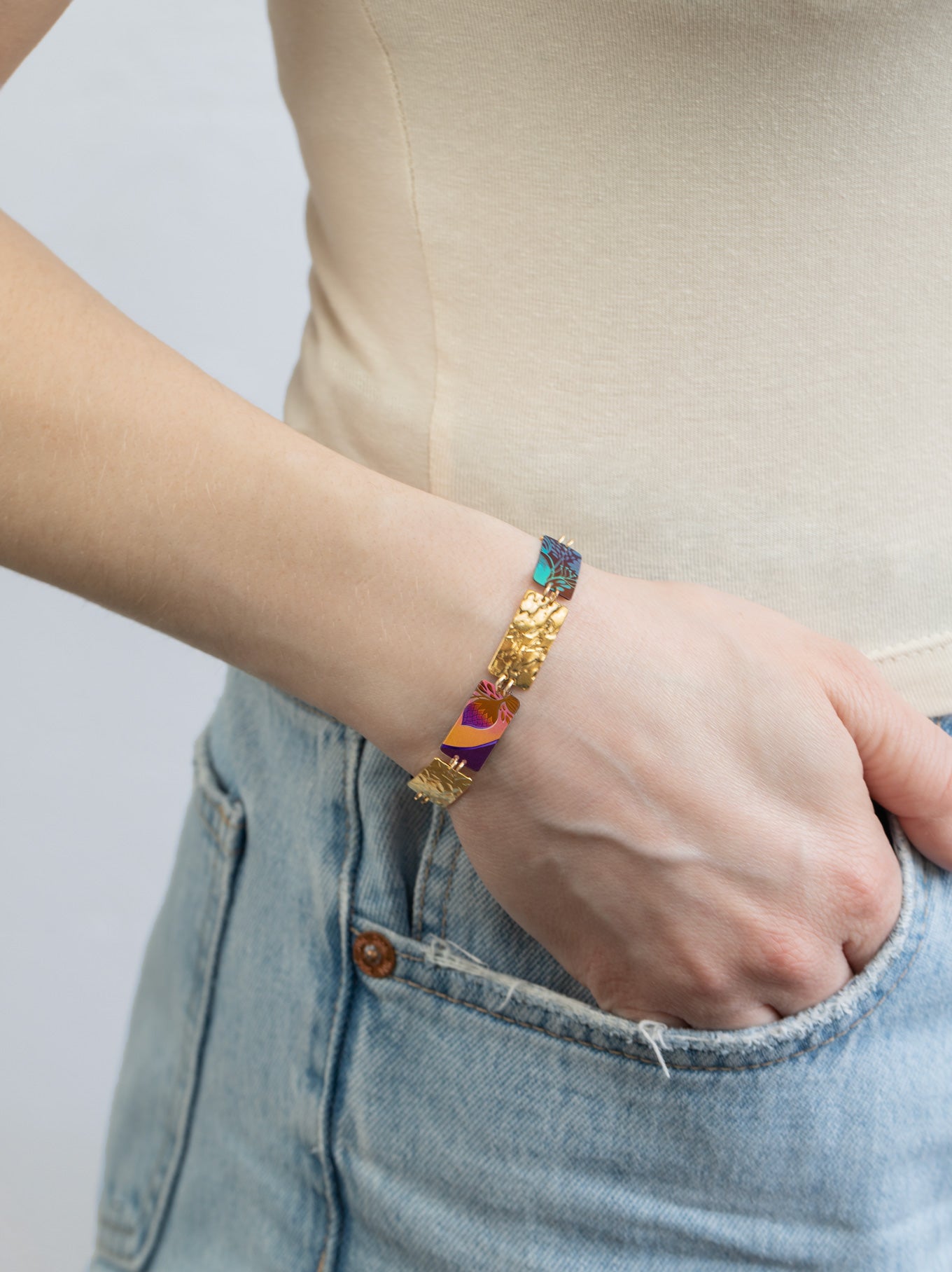 Lana Talisman Bracelet: Embrace the Spirit of Aloha | Paradise
