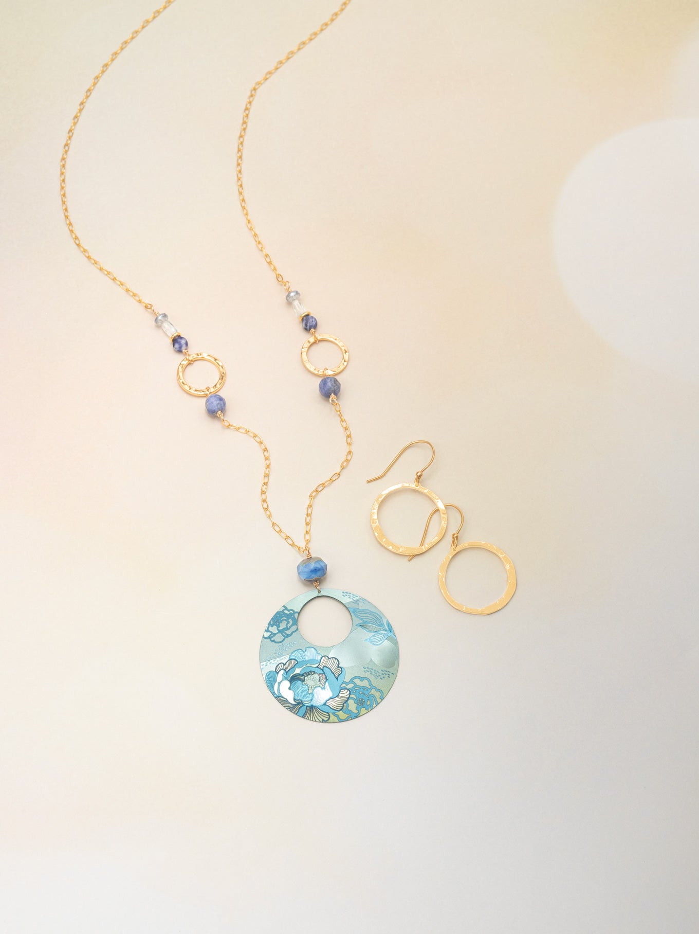 Claire Pendant Necklace C375827