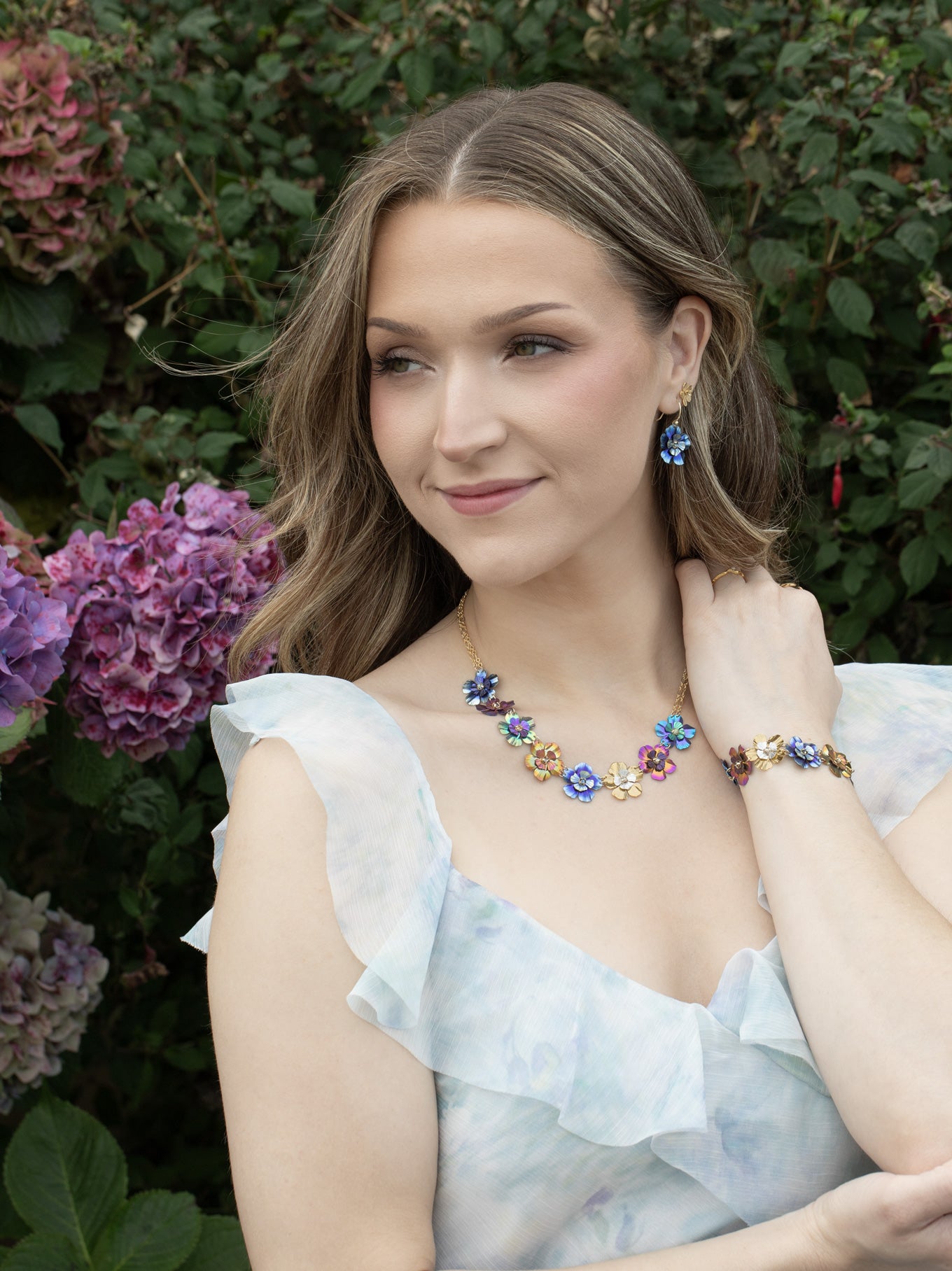 Blissful Bouquet Necklace C669532