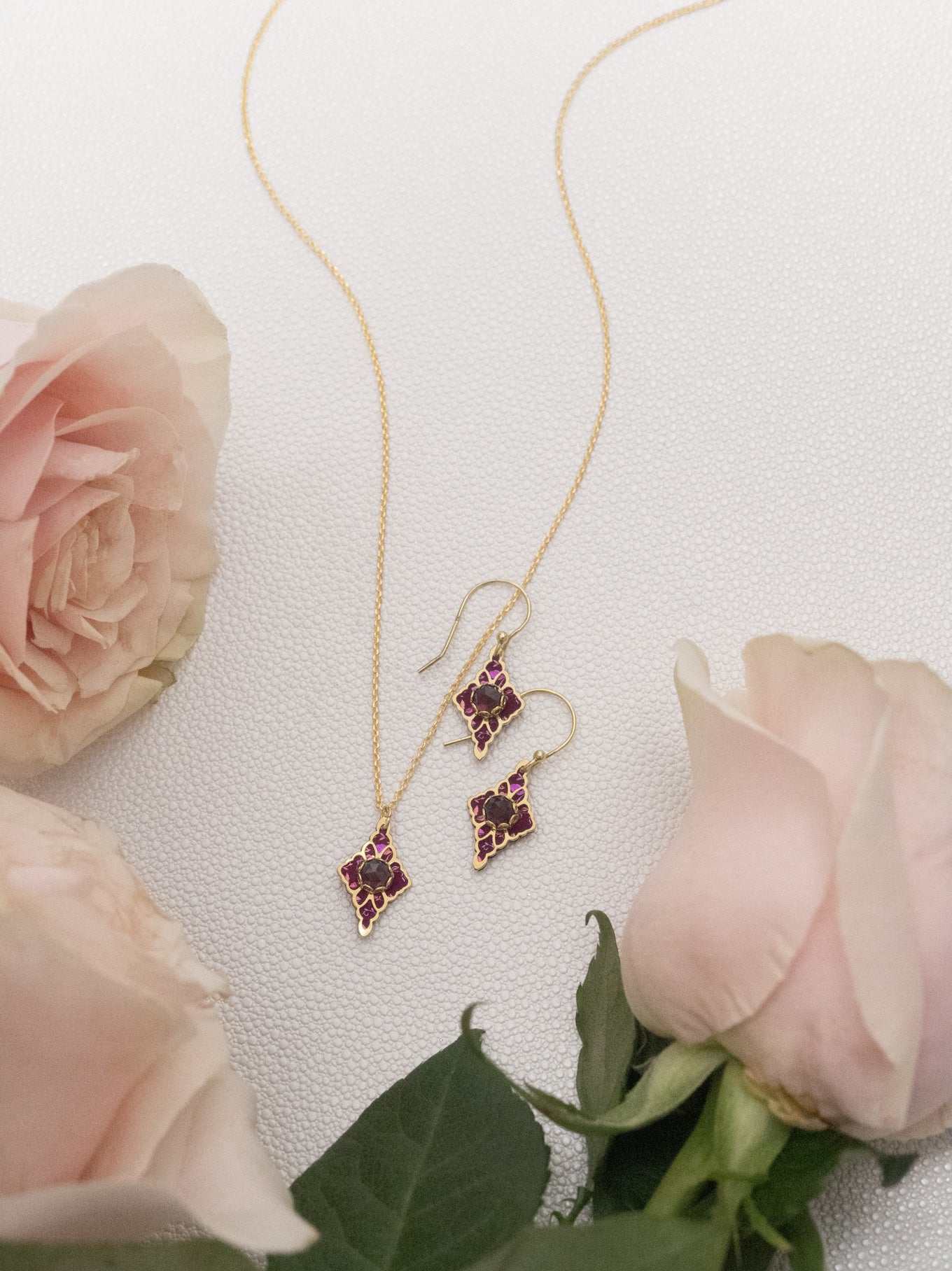 Esme Pendant Necklace C666022