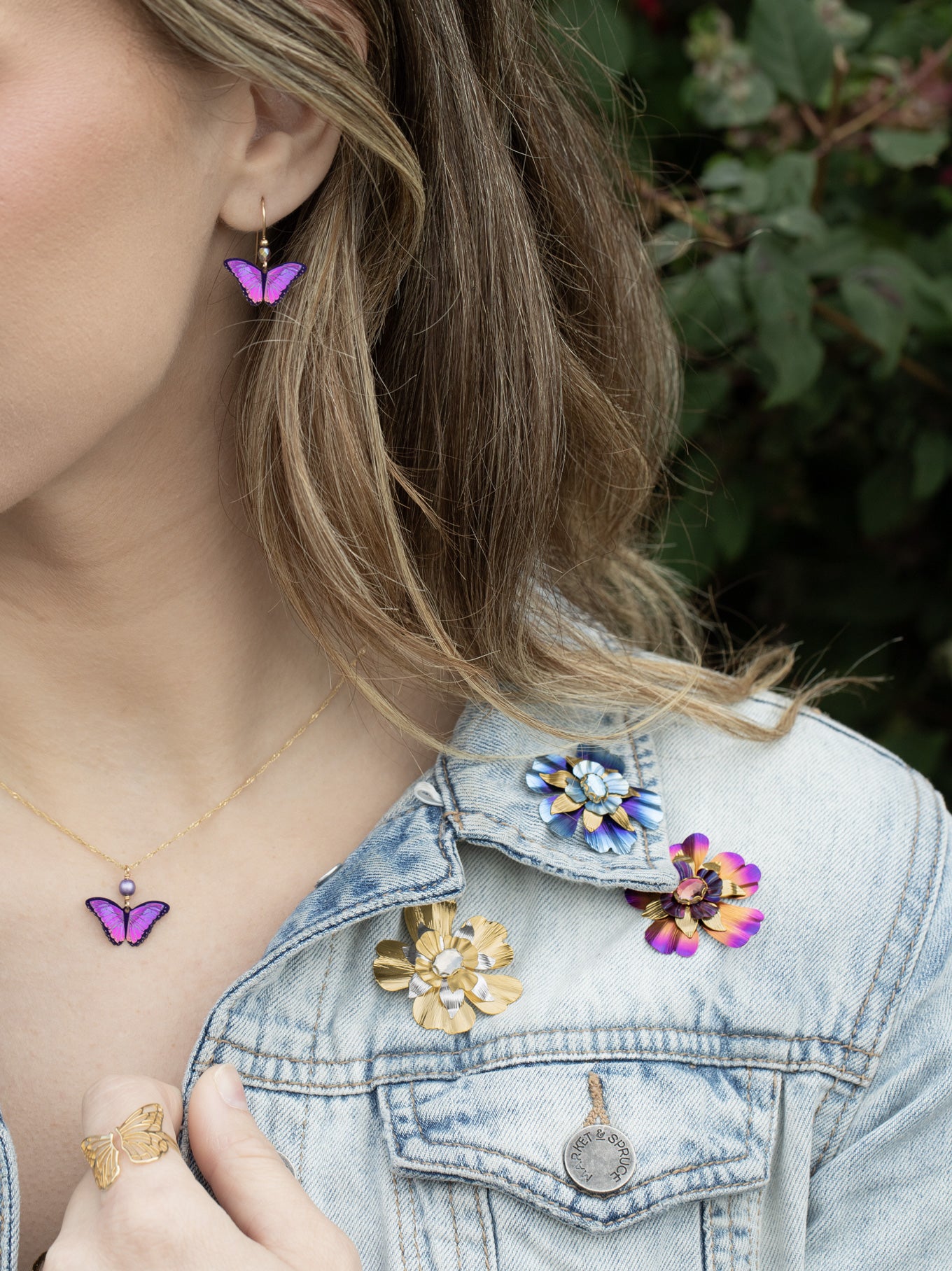 Bountiful Bloom Brooch C669520