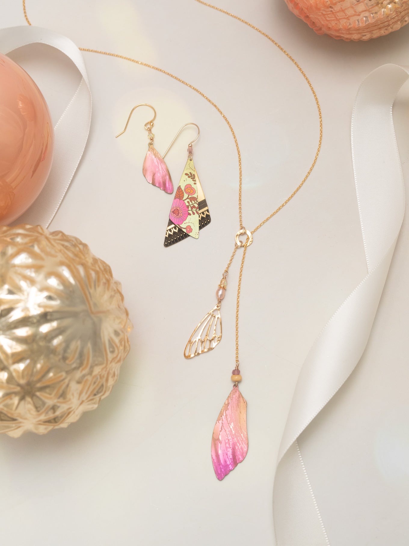 Flutterby Lariat Necklace C260157