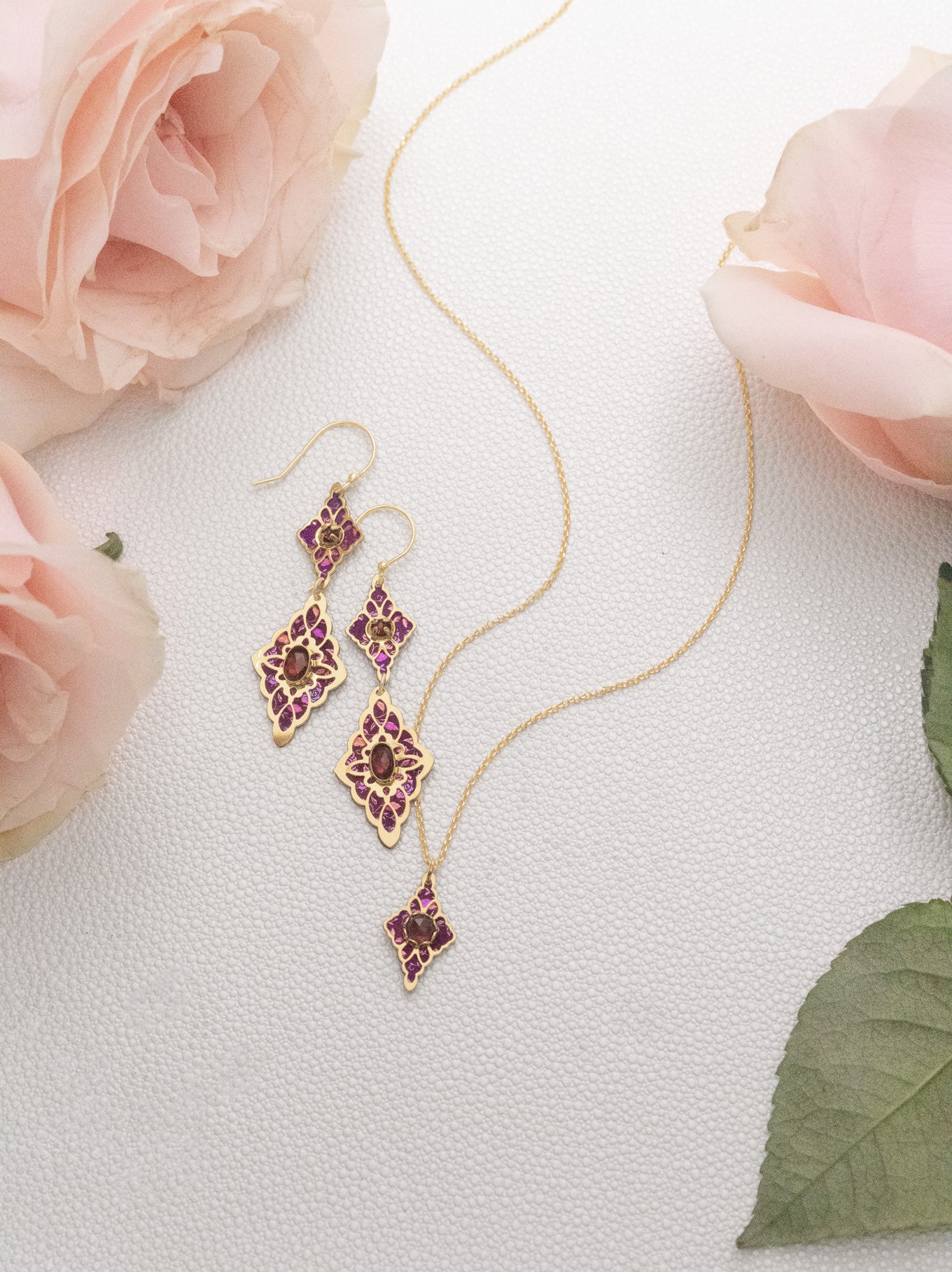 Esme Pendant Necklace C666039