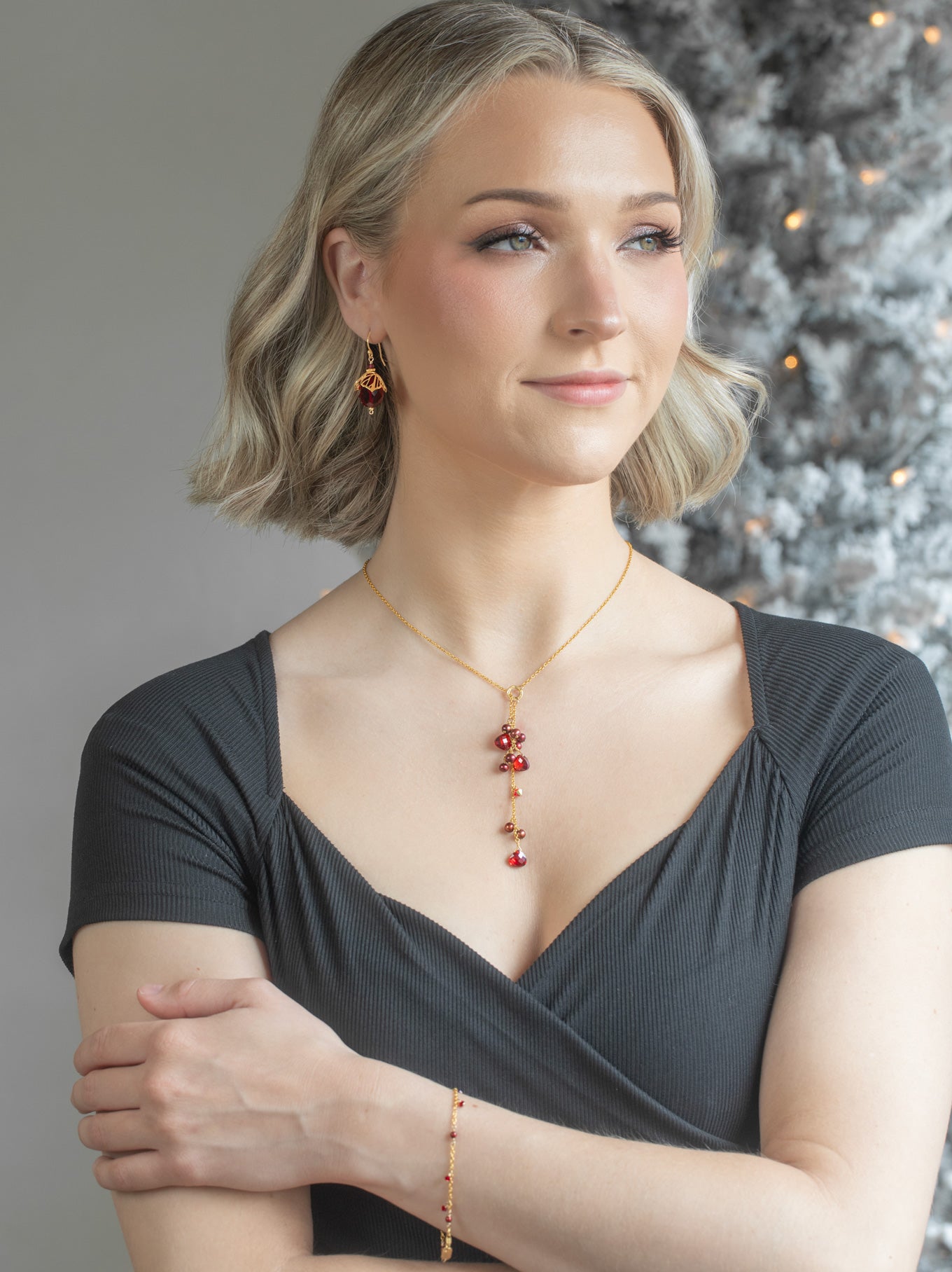 Gala Lariat Necklace C235421