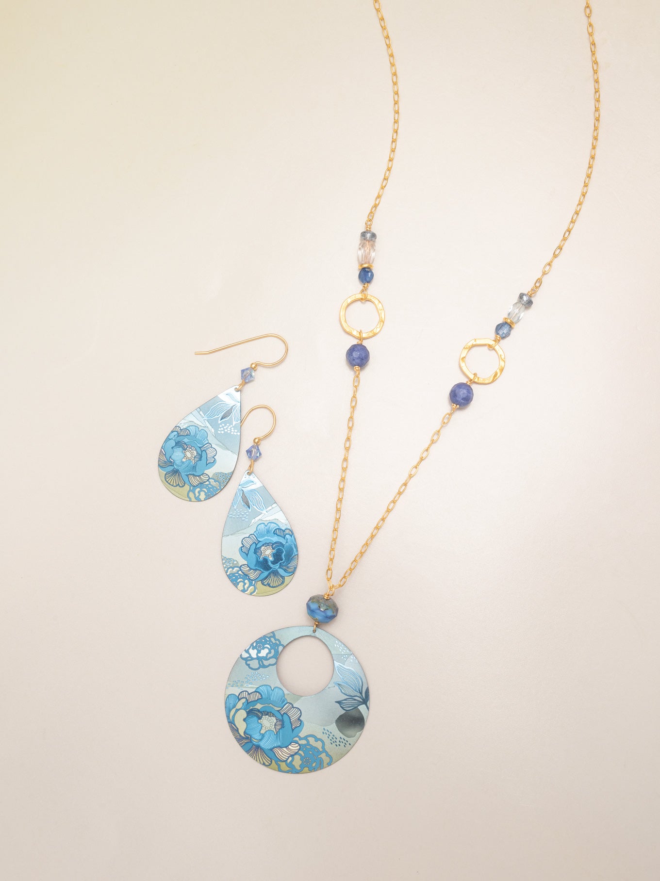 Cynthia Earrings C375829