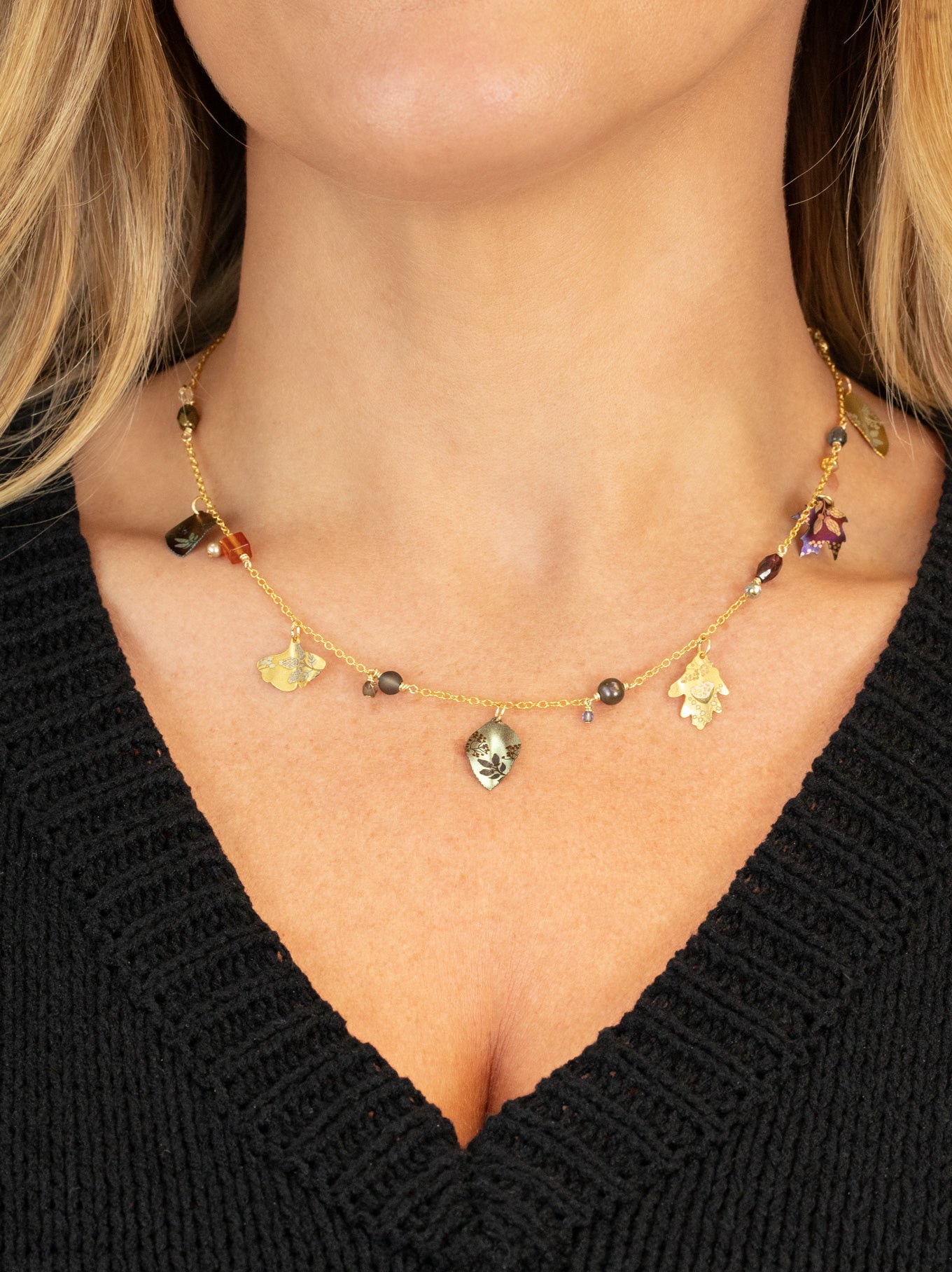 Charming Leaf Necklace C466237