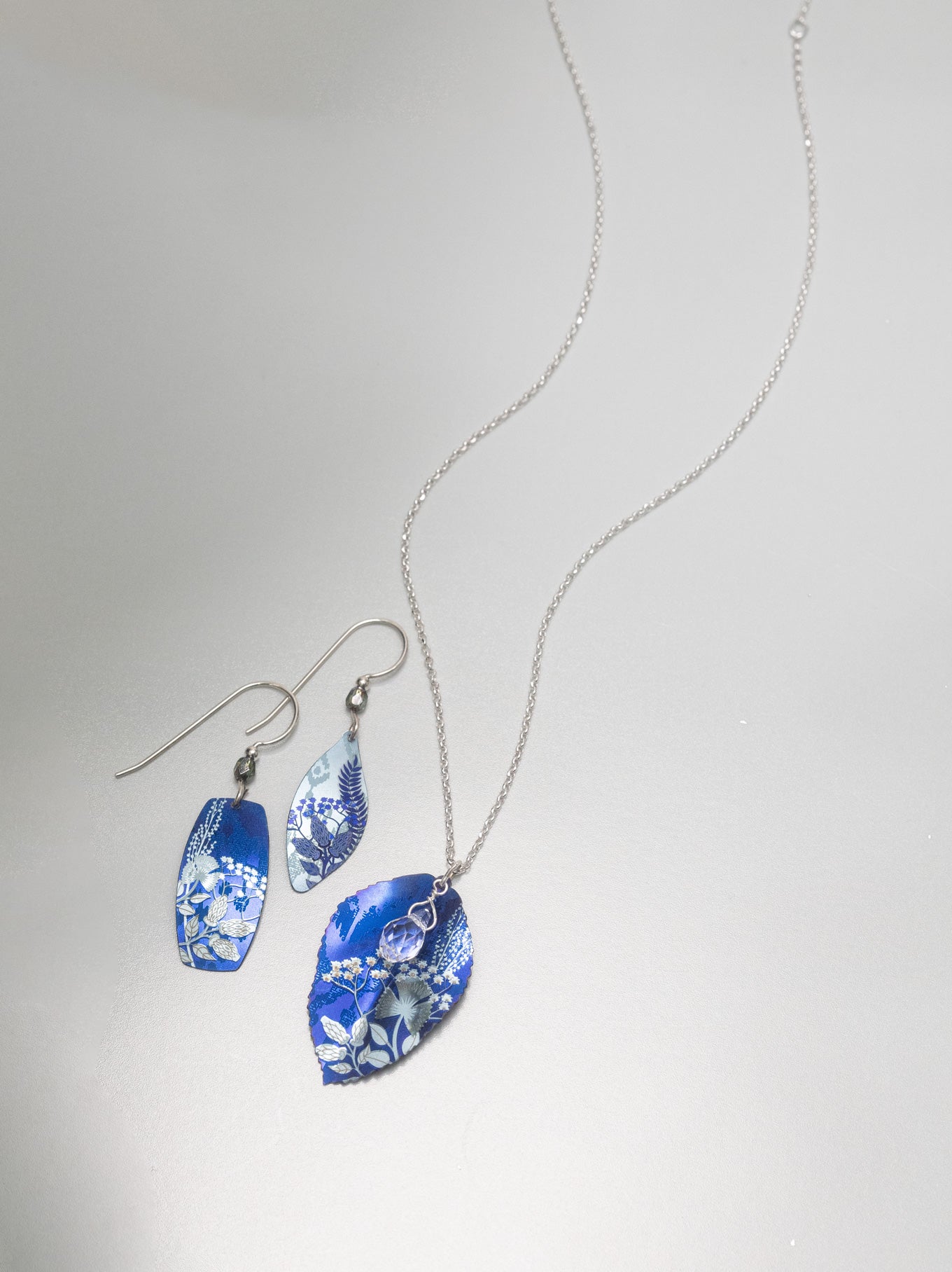 Falling Bloom Earrings C466288