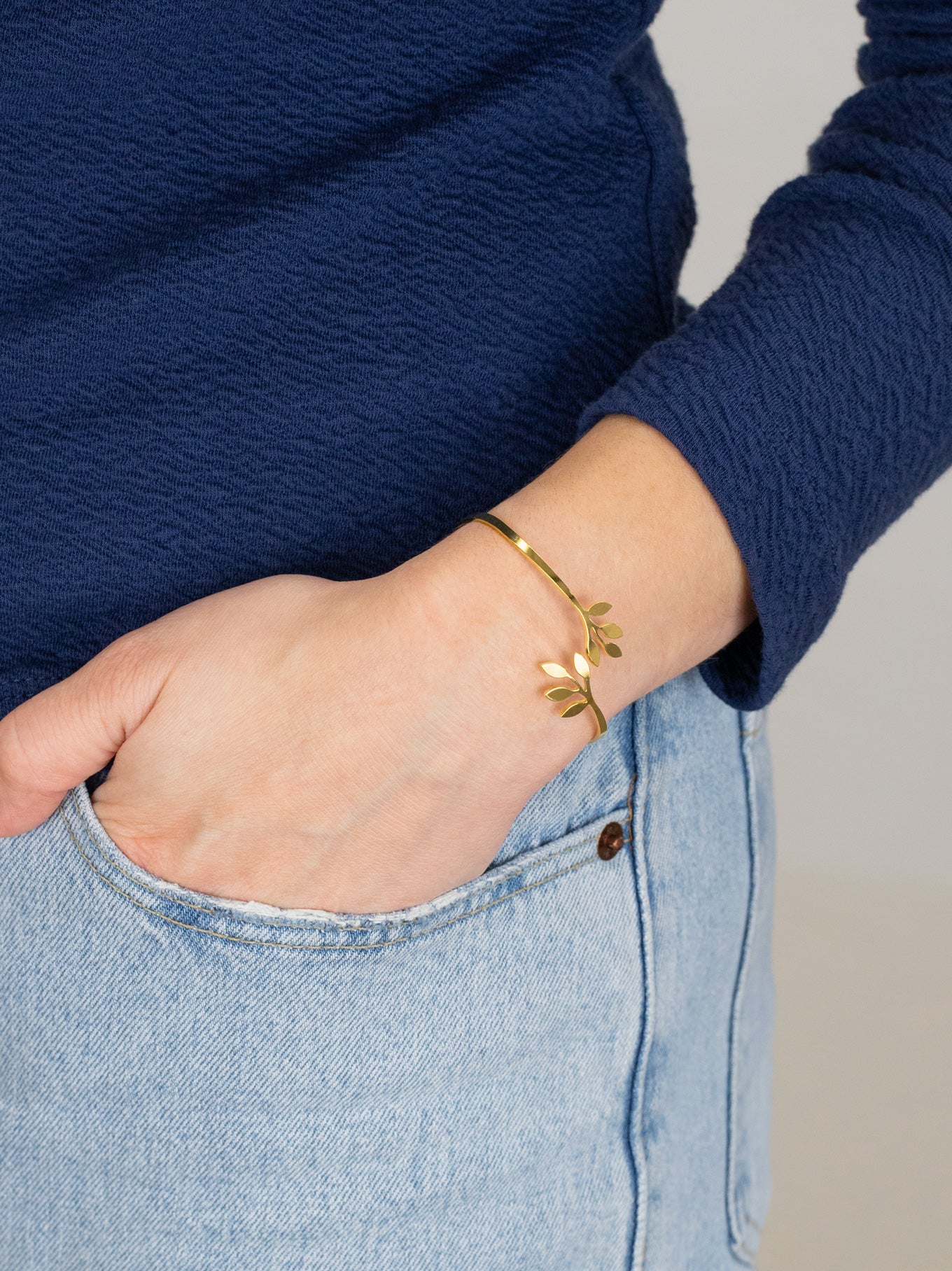 Holly Yashi Signature Cuff C297603